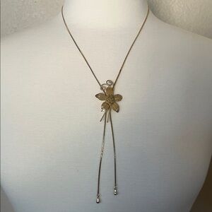 Elegant Gold Floral Pendant Necklace
